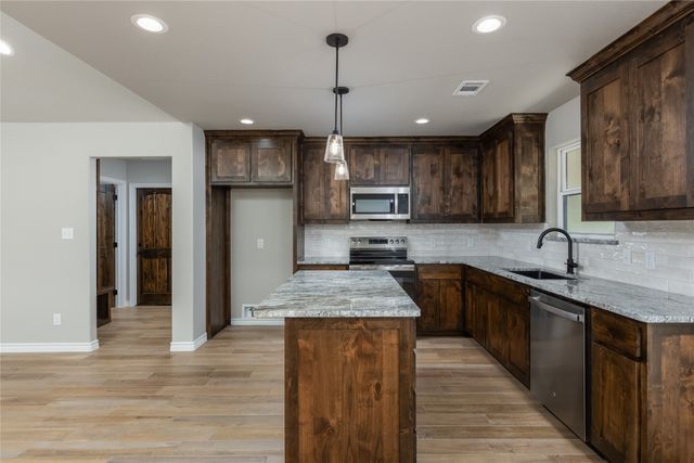 232 Prairie Street, Jacksboro, TX 76458