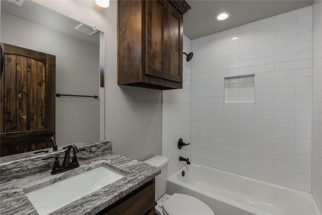 232 Prairie Street, Jacksboro, TX 76458