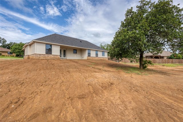 232 Prairie Street, Jacksboro, TX 76458