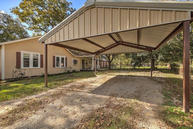 284 County Road 2003 South S, Liberty, TX 77575
