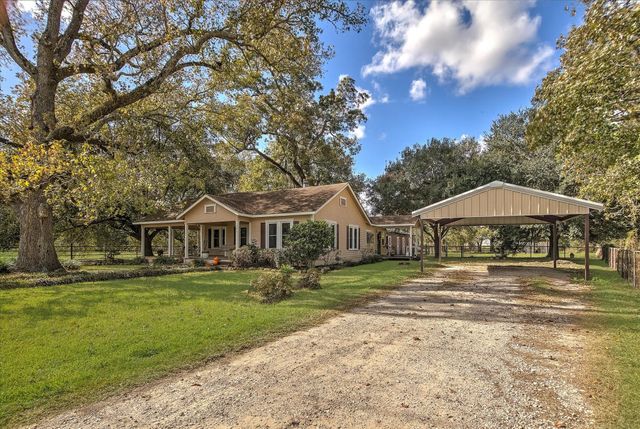 284 County Road 2003 South S, Liberty, TX 77575