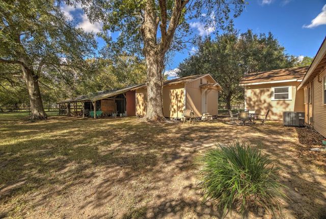 284 County Road 2003 South S, Liberty, TX 77575