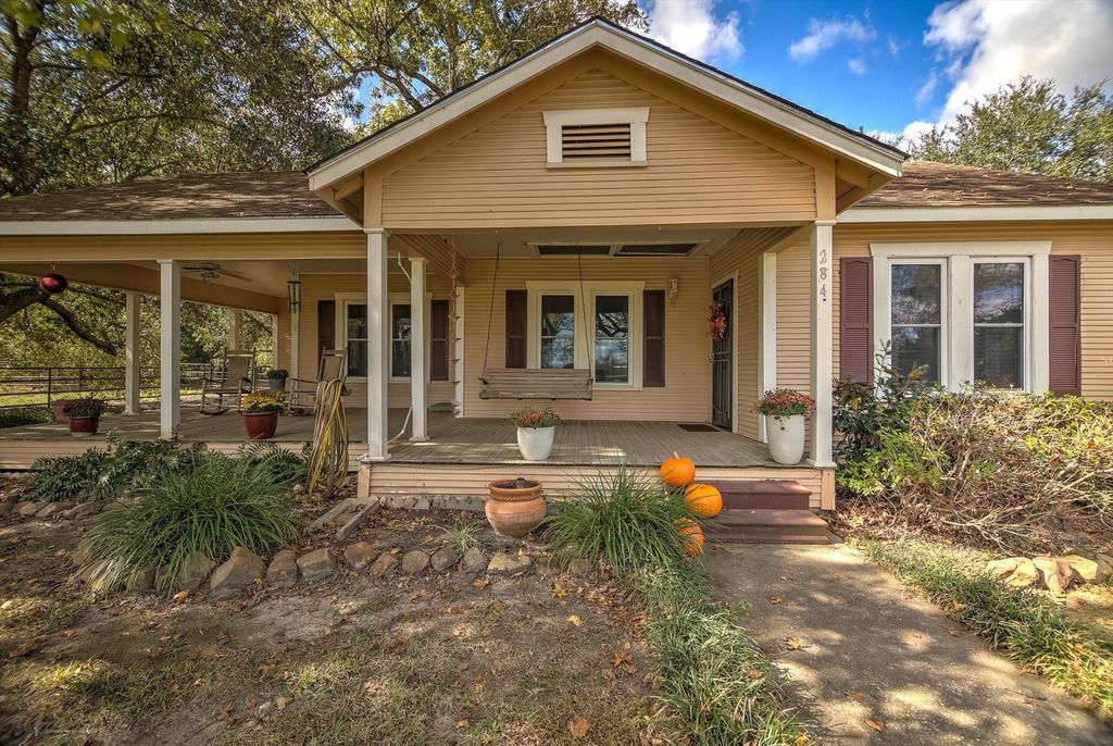 284 County Road 2003 South S, Liberty, TX 77575