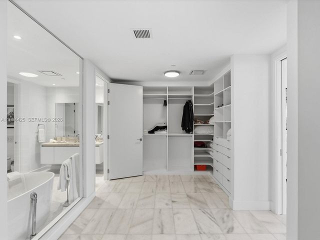 700 NE 26th Ter 4203, Miami, FL 33137