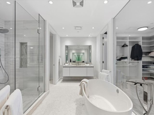 700 NE 26th Ter 4203, Miami, FL 33137