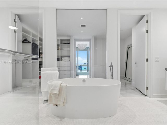 700 NE 26th Ter 4203, Miami, FL 33137