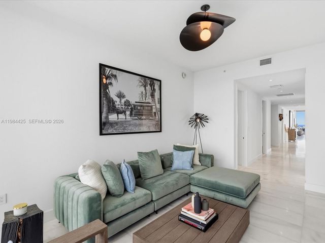 700 NE 26th Ter 4203, Miami, FL 33137