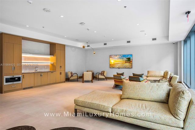 700 NE 26th Ter 4203, Miami, FL 33137