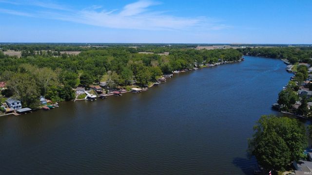 5129 E Shady Point Drive, Monticello, IN 47960