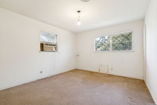 1207 HAMMOND AVE, San Antonio, TX 78210