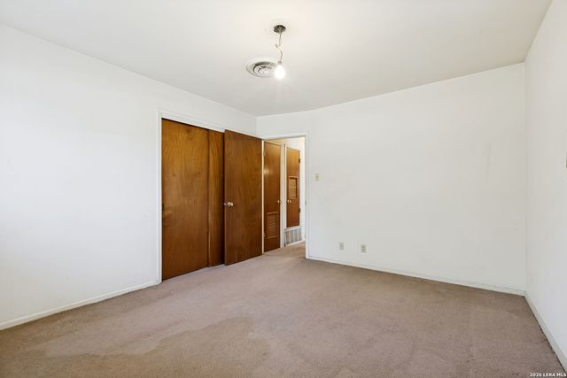 1207 HAMMOND AVE, San Antonio, TX 78210