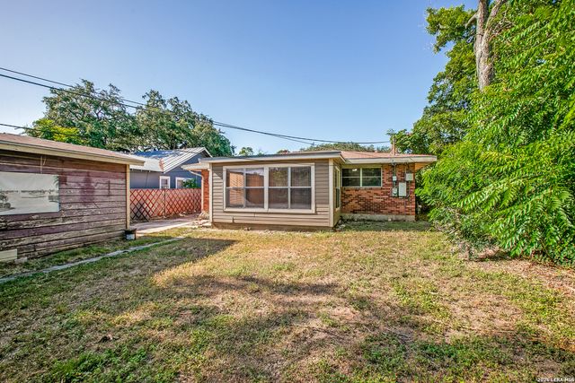 1207 HAMMOND AVE, San Antonio, TX 78210