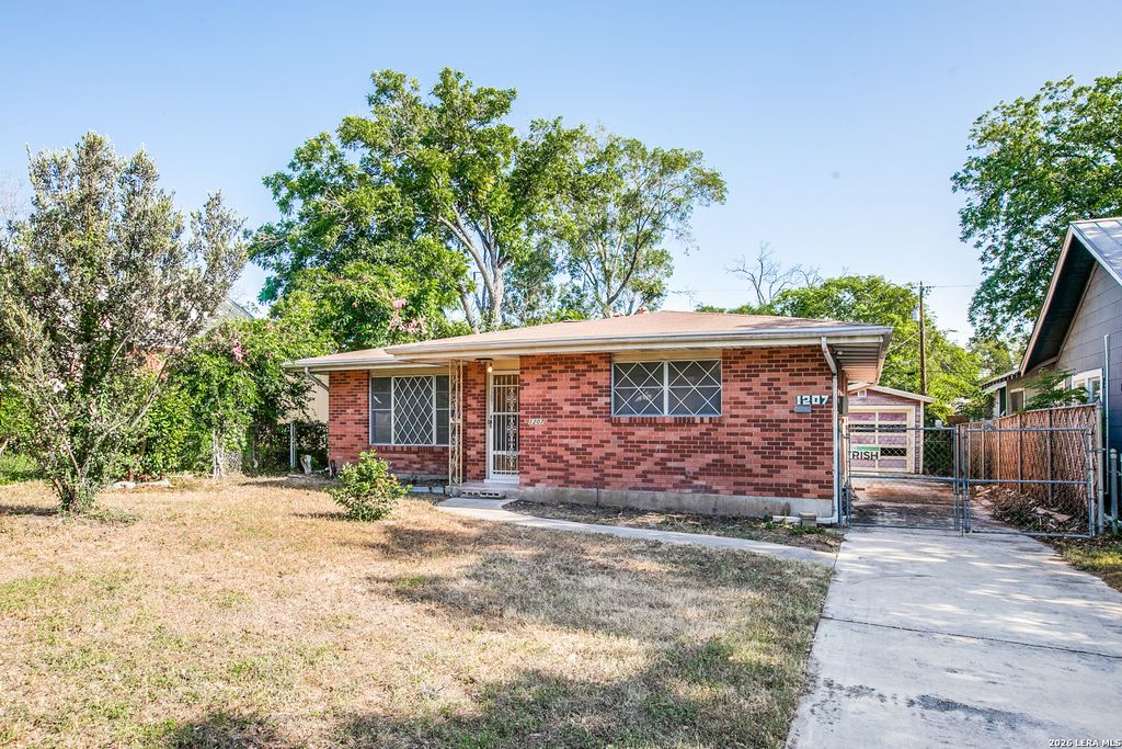 1207 HAMMOND AVE, San Antonio, TX 78210