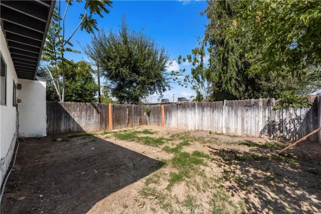 2121 Down, Riverside, CA 92507