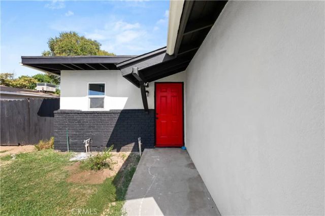 2121 Down, Riverside, CA 92507