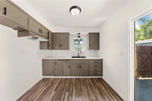 2121 Down, Riverside, CA 92507