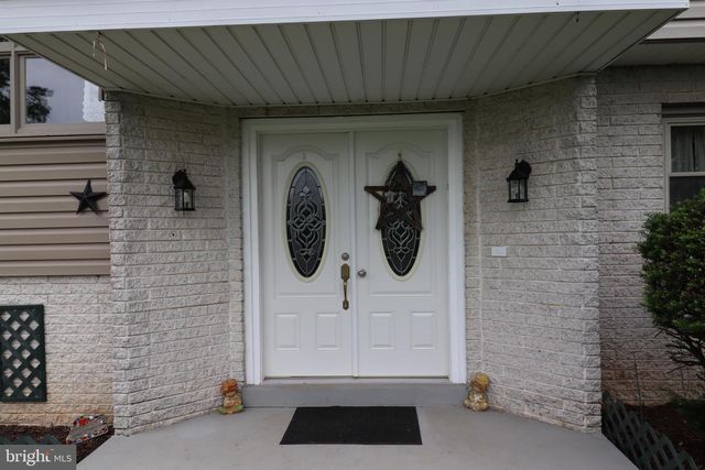 49 VALLEY VIEW DR, Hanover, PA 17331