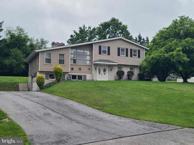 49 VALLEY VIEW DR, Hanover, PA 17331