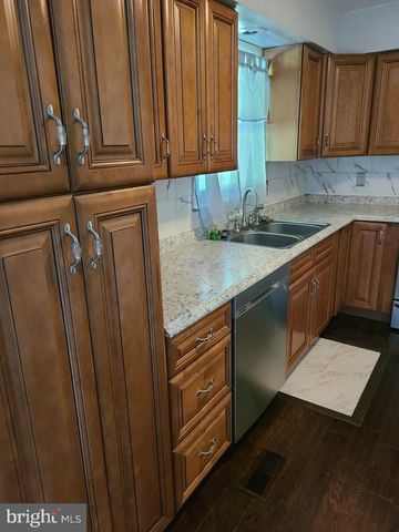 49 VALLEY VIEW DR, Hanover, PA 17331