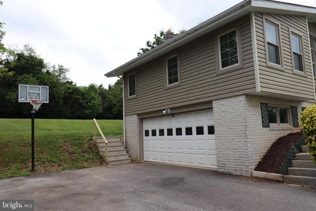 49 VALLEY VIEW DR, Hanover, PA 17331