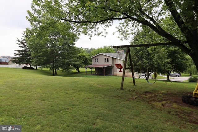 49 VALLEY VIEW DR, Hanover, PA 17331