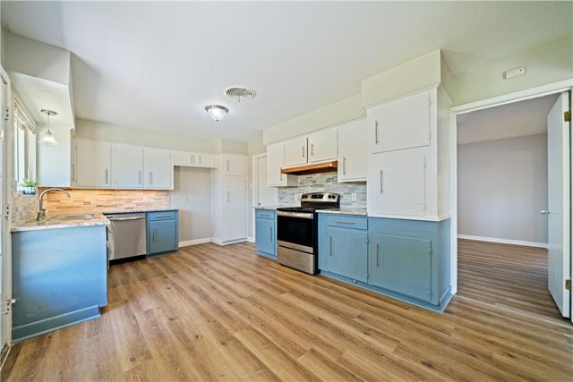 429 Montclair Dr, Corpus Christi, TX 78412