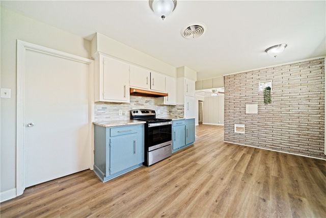 429 Montclair Dr, Corpus Christi, TX 78412