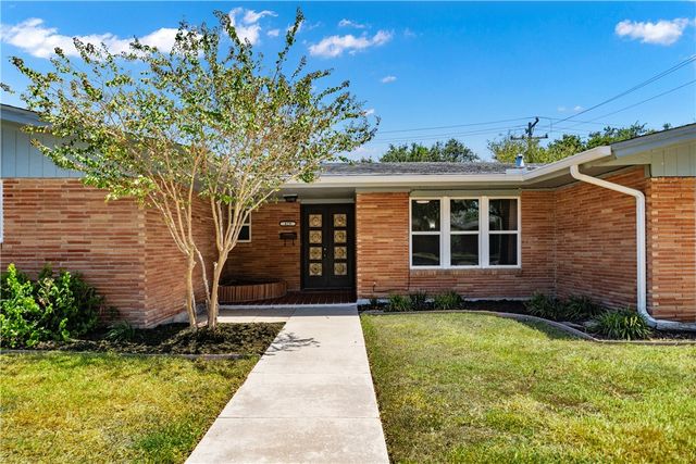 429 Montclair Dr, Corpus Christi, TX 78412