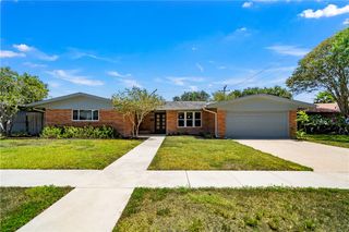 429 Montclair Dr, Corpus Christi, TX 78412