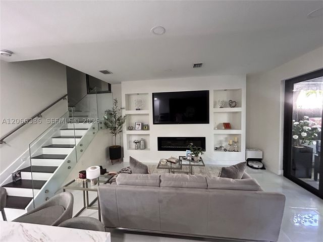 17506 SW 153rd Ct, Miami, FL 33187
