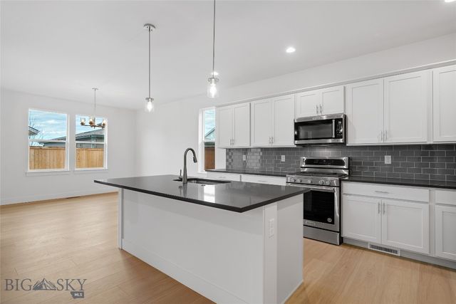 1518 Cyril Way, Belgrade, MT 59714