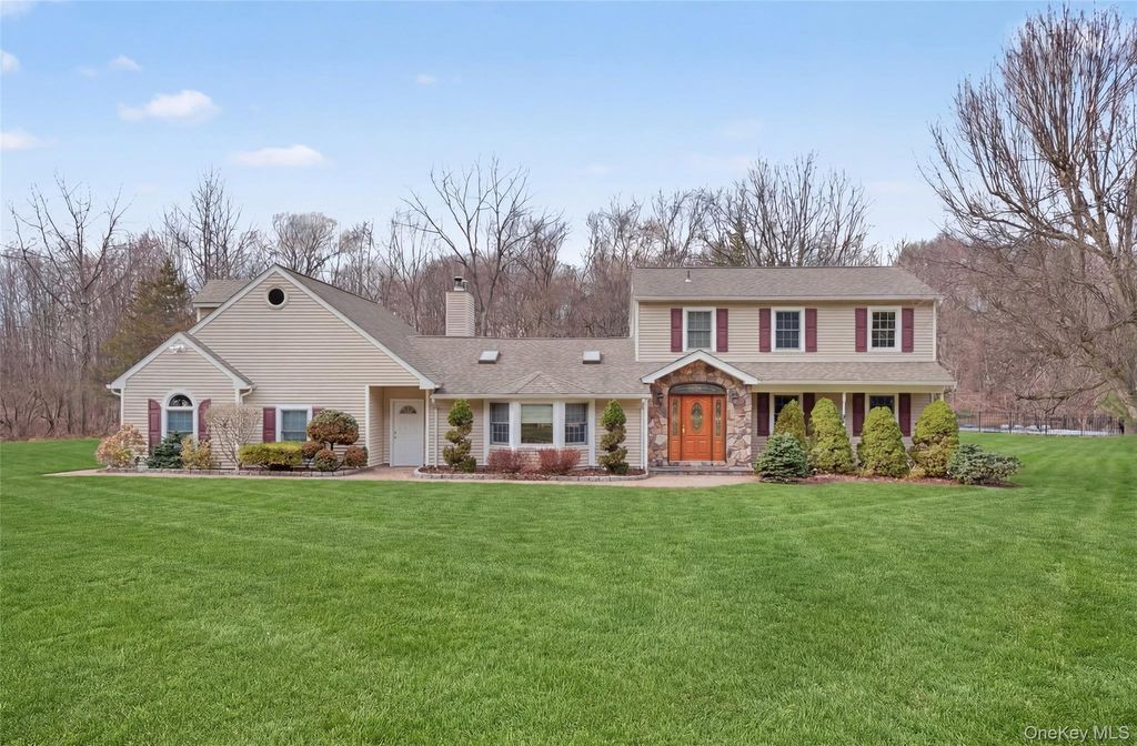 131 Eleanor Drive, Mahopac, NY 10541