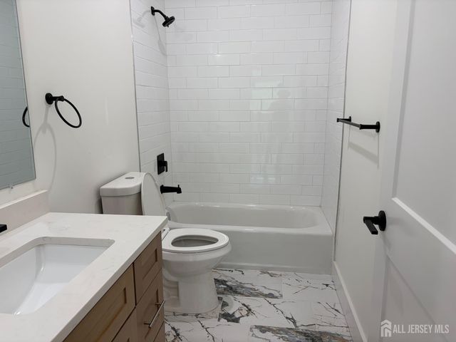 122 Arthur Avenue, Colonia, NJ 07067