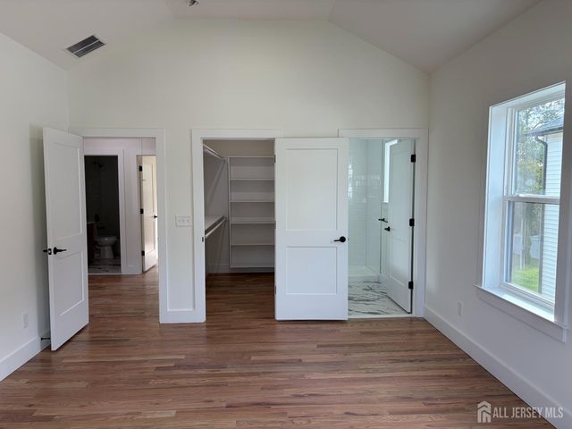 122 Arthur Avenue, Colonia, NJ 07067