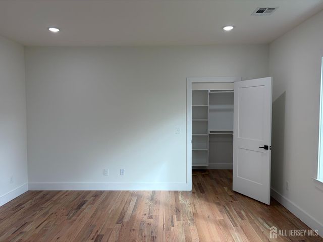 122 Arthur Avenue, Colonia, NJ 07067