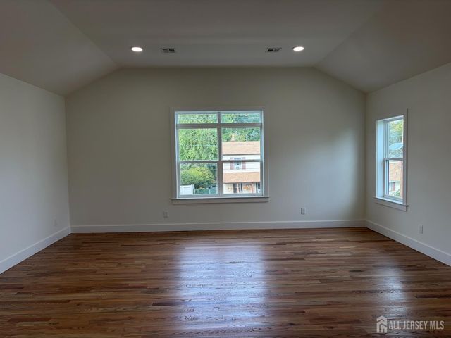 122 Arthur Avenue, Colonia, NJ 07067