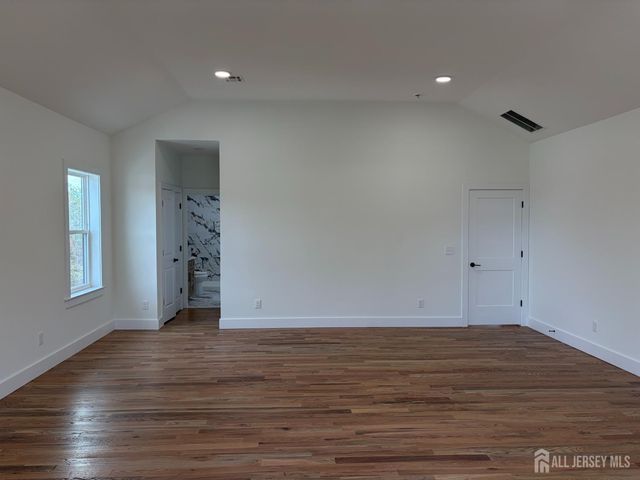 122 Arthur Avenue, Colonia, NJ 07067