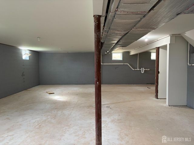 122 Arthur Avenue, Colonia, NJ 07067