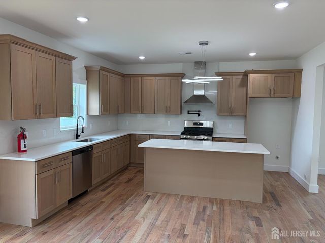 122 Arthur Avenue, Colonia, NJ 07067