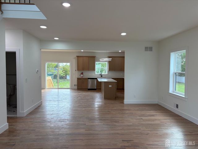 122 Arthur Avenue, Colonia, NJ 07067