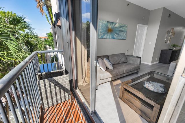 8816 Collins Ave 206, Surfside, FL 33154