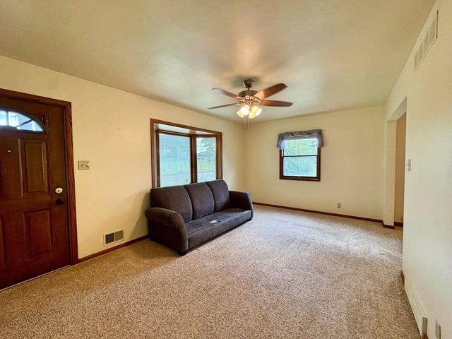 2847 S 102nd STREET, West Allis, WI 53227