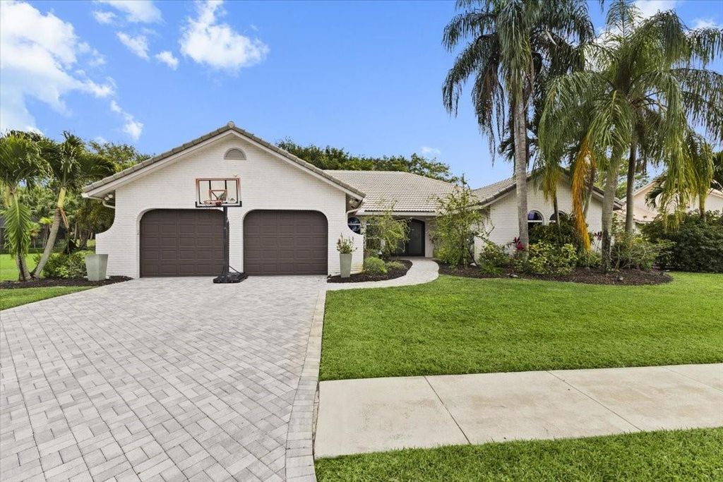 10349 Camelback Lane, Boca Raton, FL 33498