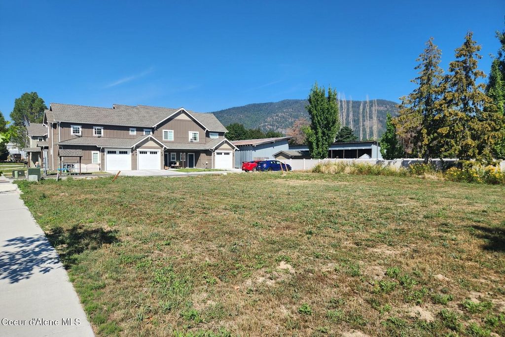 1702, 1706 1712 Onyx Court, Sandpoint, ID 83864