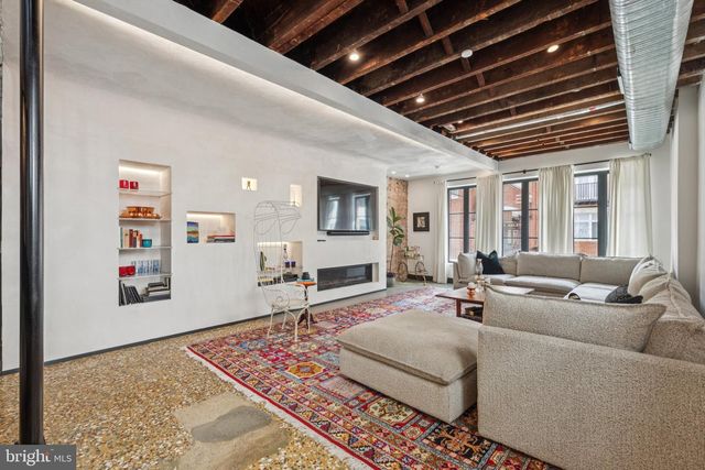207 S 24TH ST, Philadelphia, PA 19103