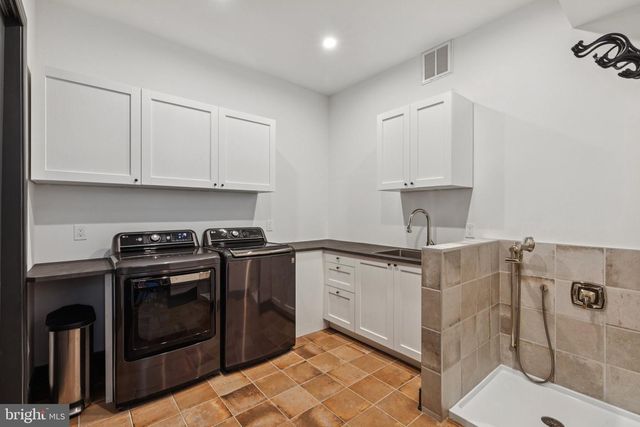 207 S 24TH ST, Philadelphia, PA 19103