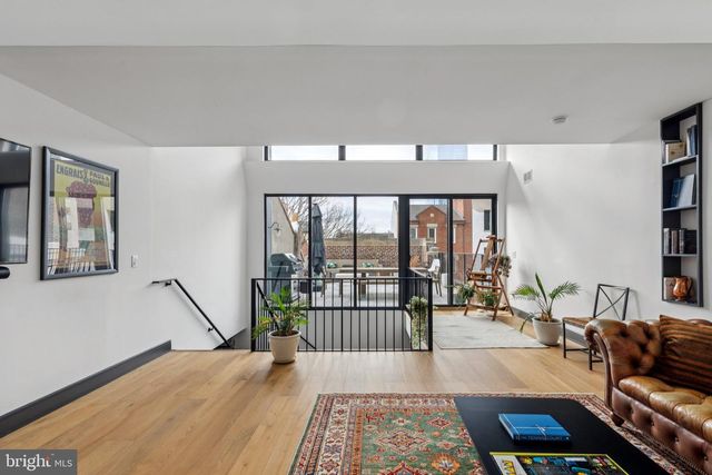 207 S 24TH ST, Philadelphia, PA 19103