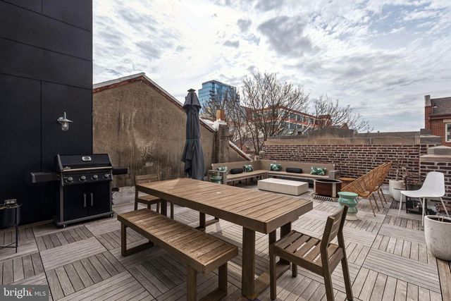 207 S 24TH ST, Philadelphia, PA 19103