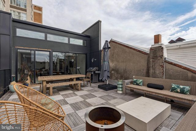 207 S 24TH ST, Philadelphia, PA 19103