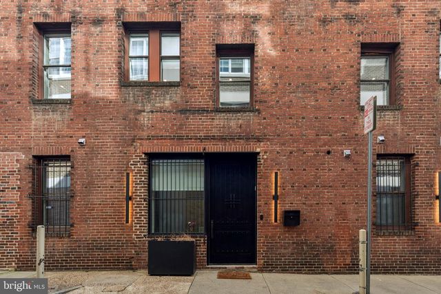 207 S 24TH ST, Philadelphia, PA 19103